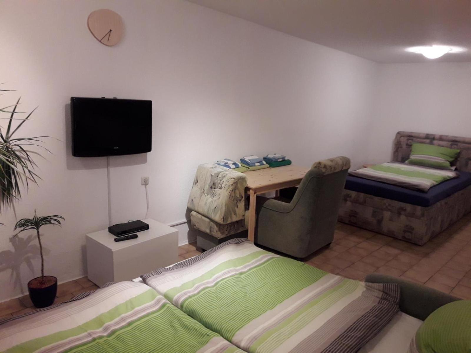 Kleine Ferienwohnung Am Stadtrand Von Leipzig Buitenkant foto