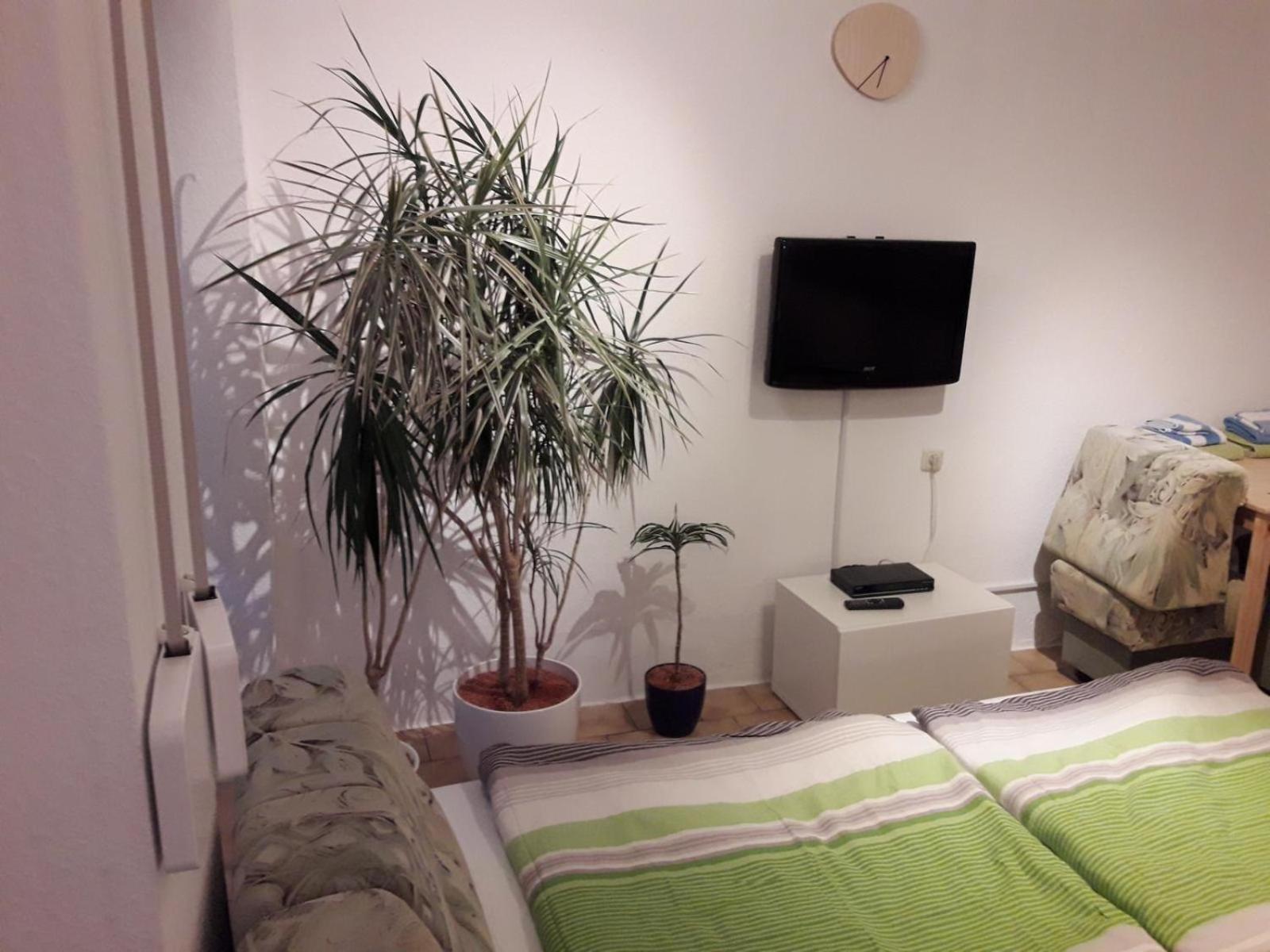 Kleine Ferienwohnung Am Stadtrand Von Leipzig Buitenkant foto